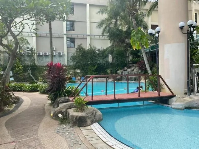 Seaview Suite At Rainbow Paradise Tanjung Bungah  Hotel apartamentowy