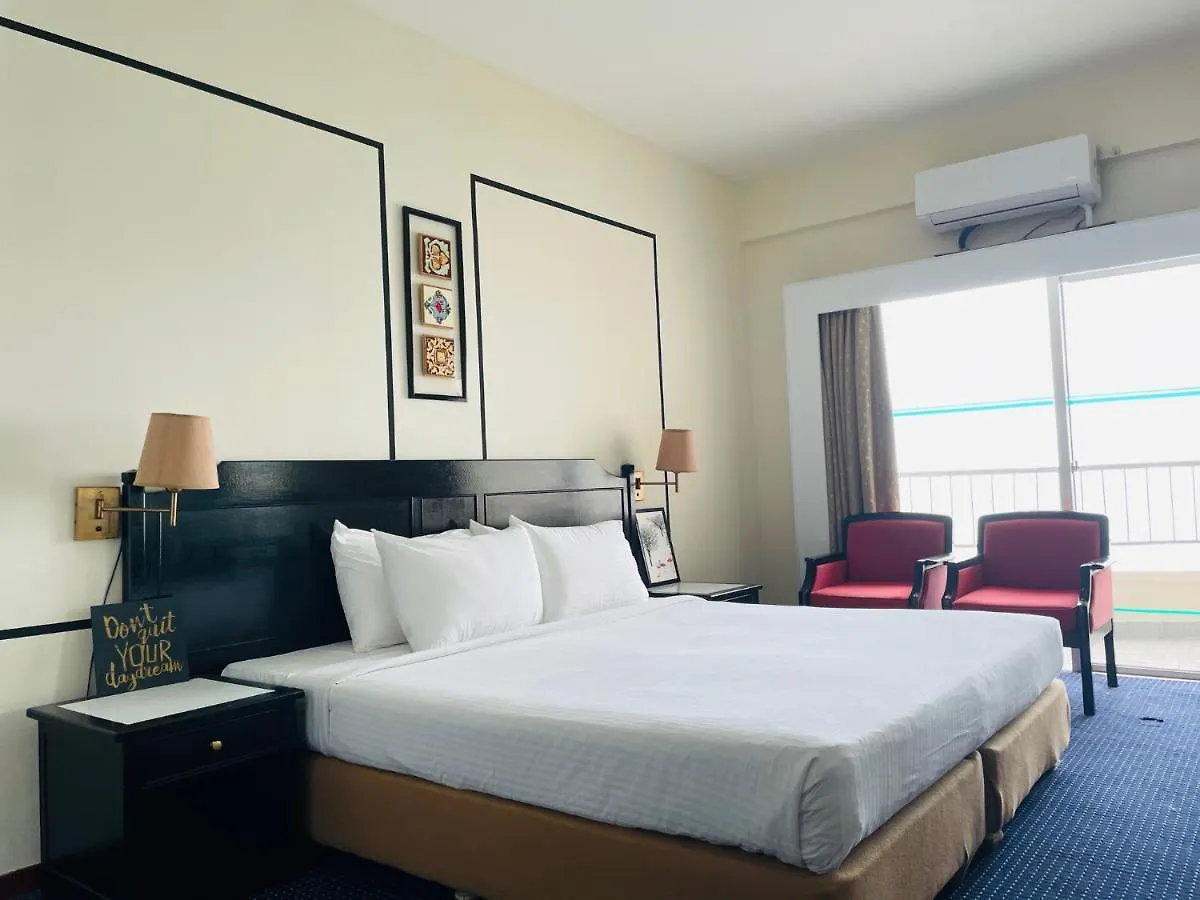 Hotel apartamentowy Seaview Suite At Rainbow Paradise Tanjung Bungah