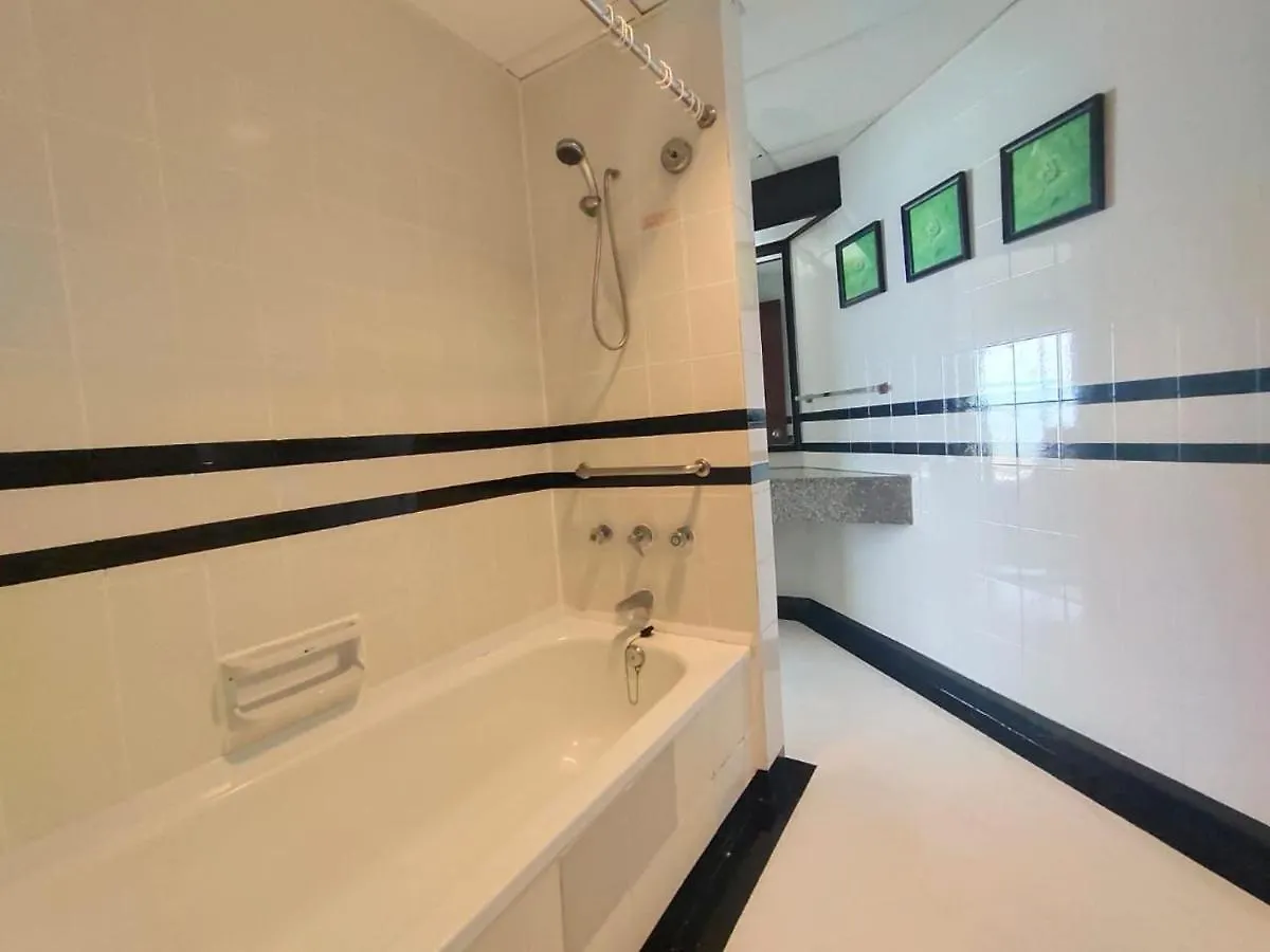 Seaview Suite At Rainbow Paradise 탄중붕가 0*,  말레이시아